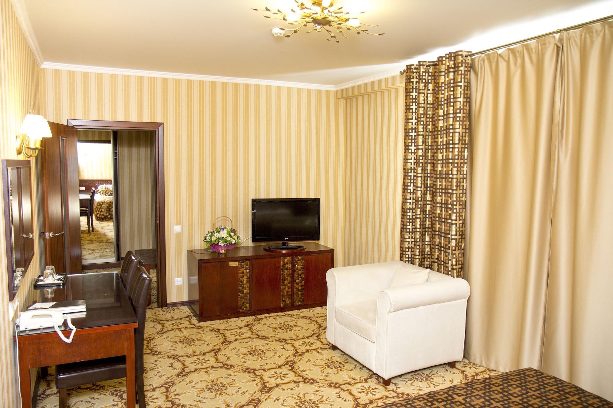 Klassik Hotel Chişinău Eksteriør billede
