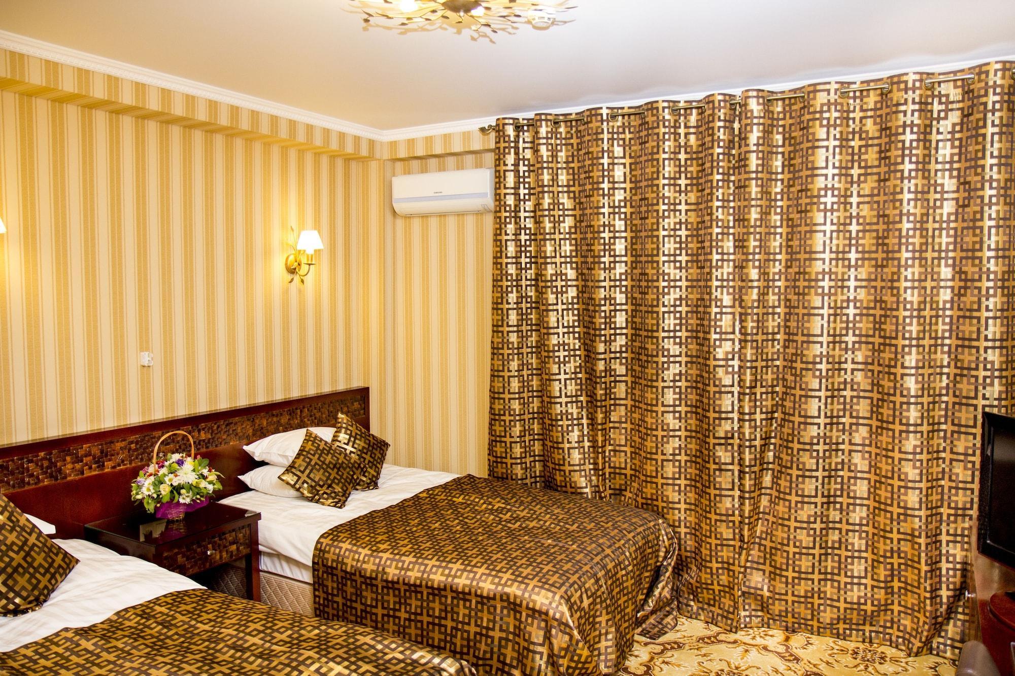 Klassik Hotel Chişinău Eksteriør billede