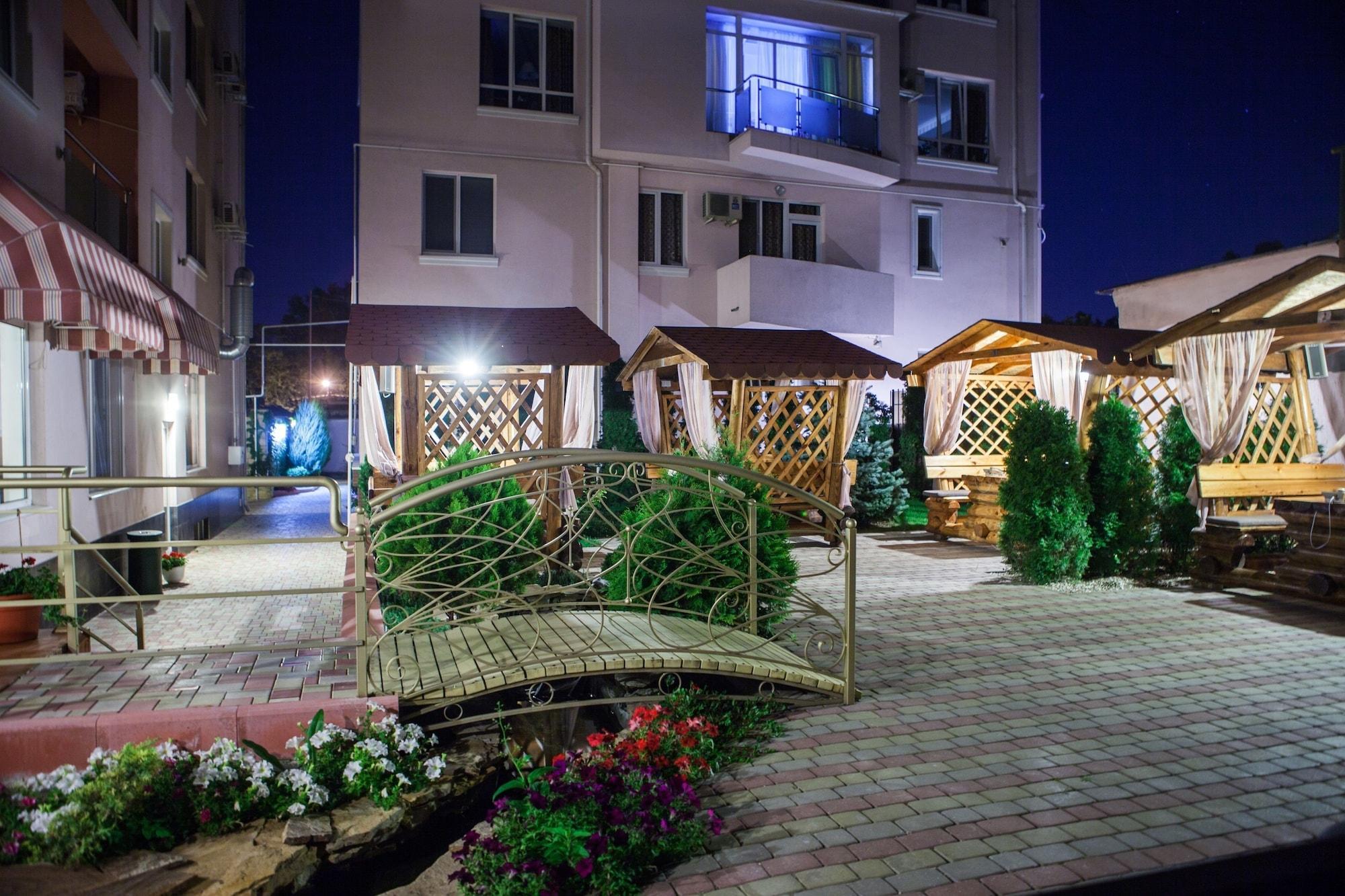 Klassik Hotel Chişinău Eksteriør billede