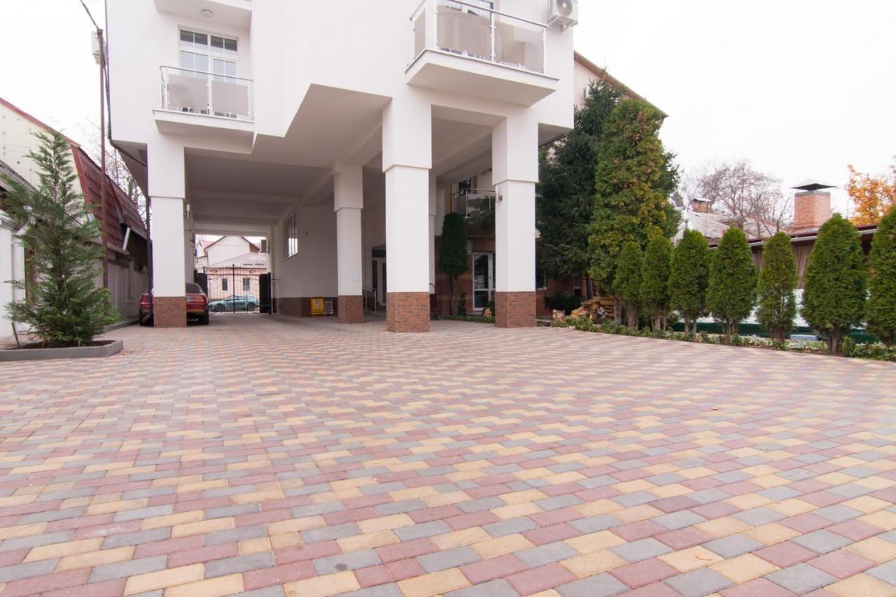 Klassik Hotel Chişinău Eksteriør billede