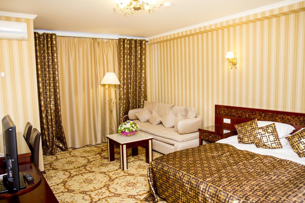 Klassik Hotel Chişinău Eksteriør billede